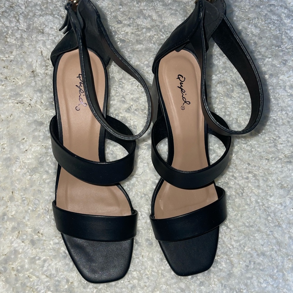 Brand new women’s heels